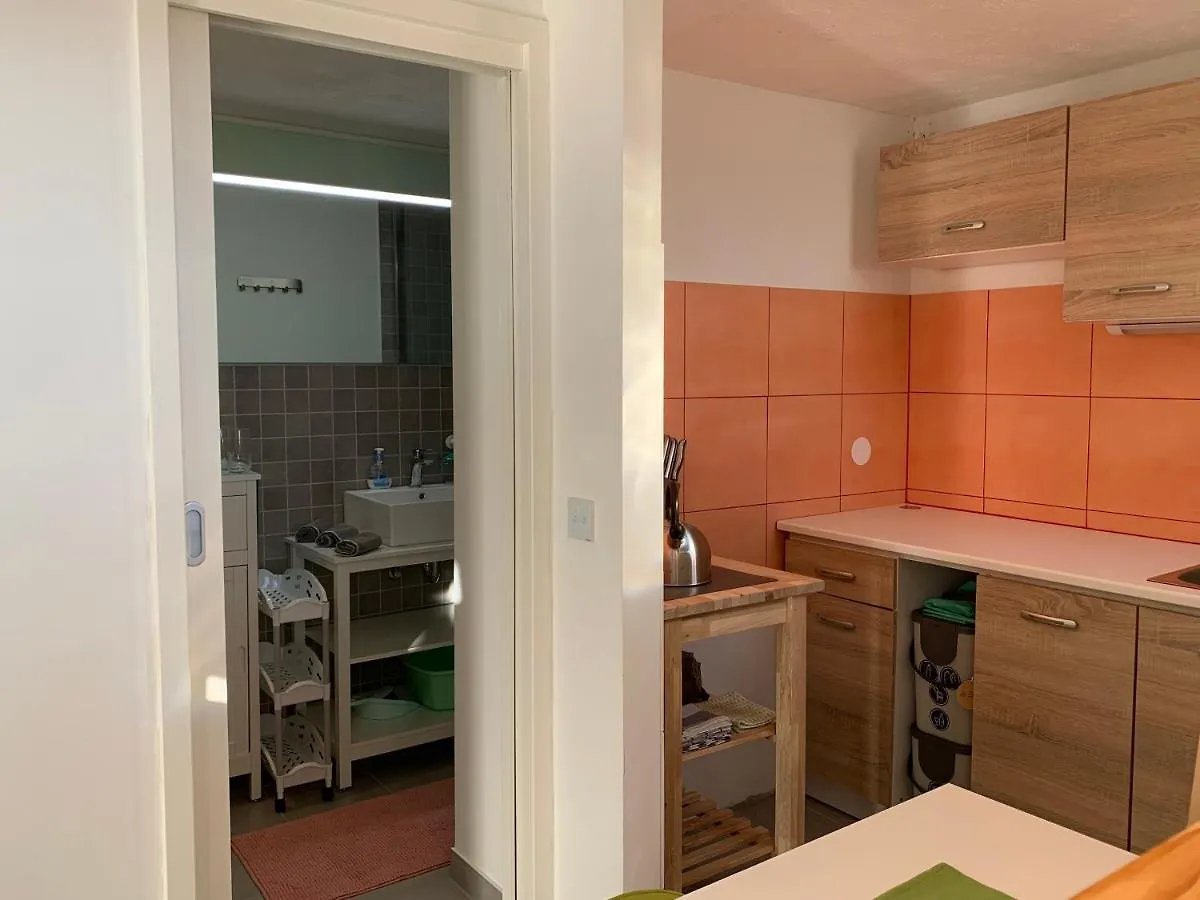 Apartment Studio Janko By El-Pi Tours Njivice